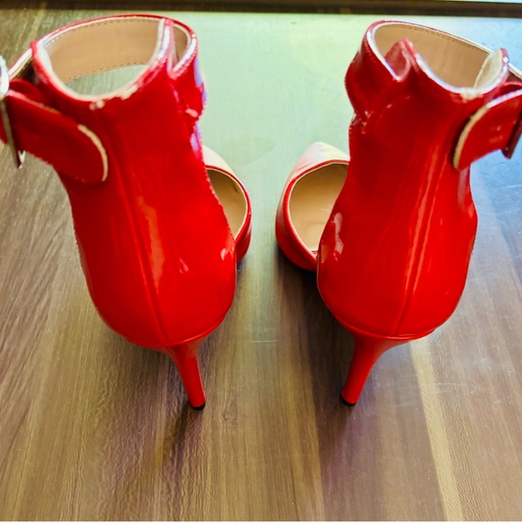 Elegant Women’s Sz 6 Red Patent Leather Heels - Picture 5 of 14